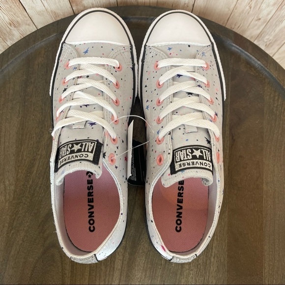 Converse CTAS Ox Star Print Low Top Shoe Size 8 Women - Picture 6 of 9